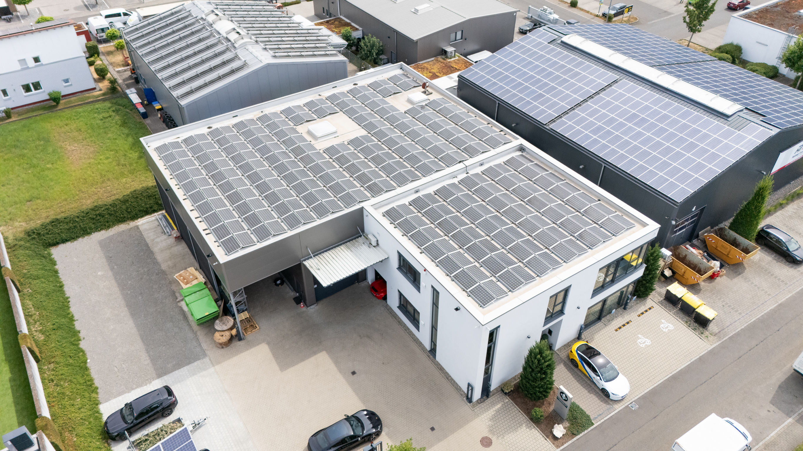 HSG-Standort mit großflächiger Photovoltaikanlage